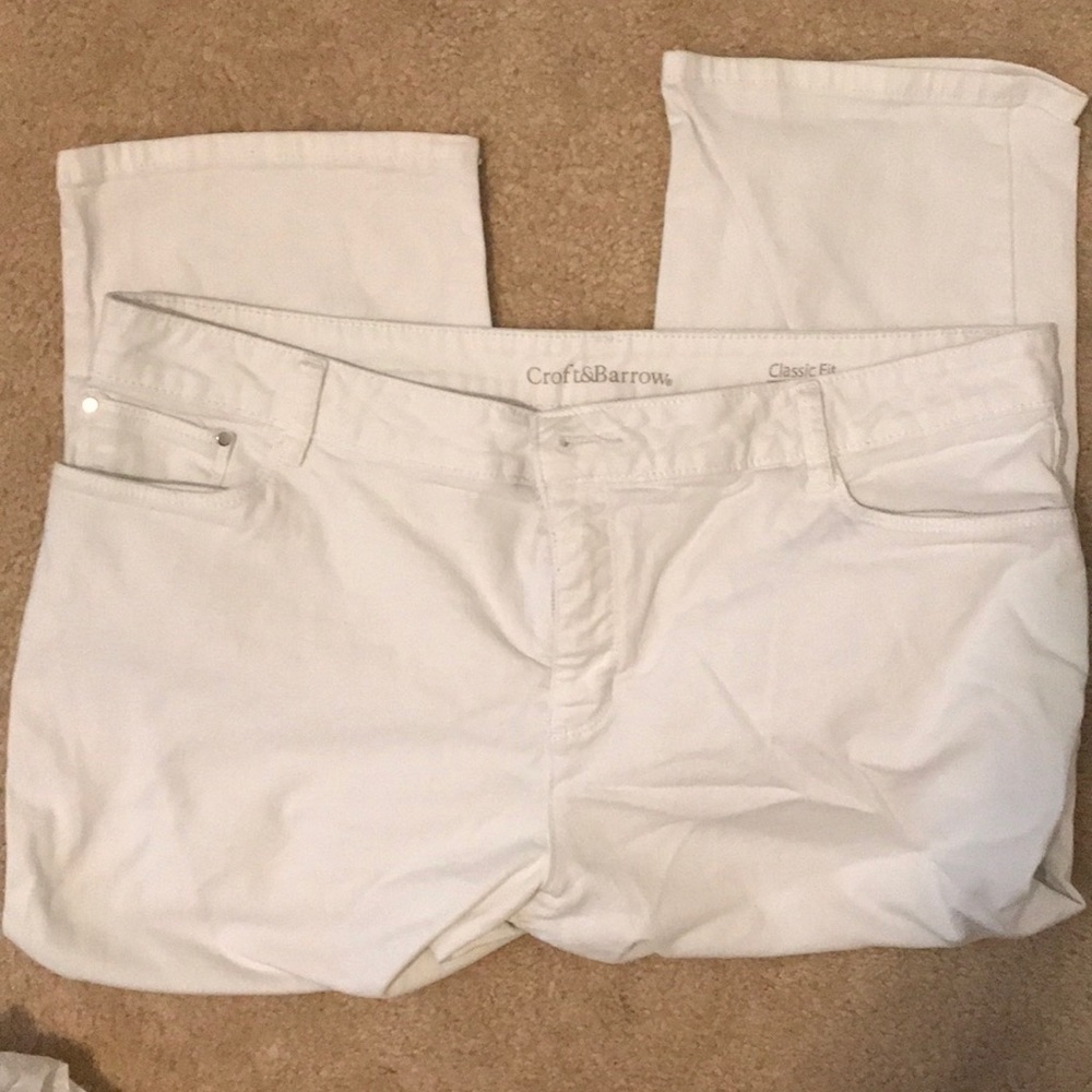 Croft and Barrow: White Capris